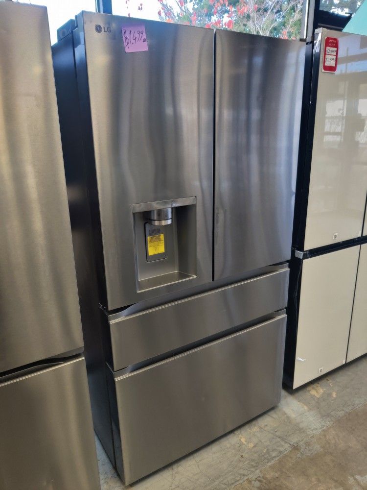 New
29 cu. ft. SMART Standard Depth MAX French Door Refrigerator with Full Convert Drawer in Prin