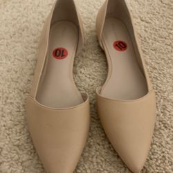 Brand new women’s size 10 Cole Haan beige flats 