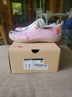UIN Women's Sneakers 7.5