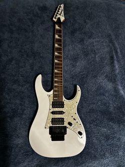 Ibanez Electric Guitar White HSH