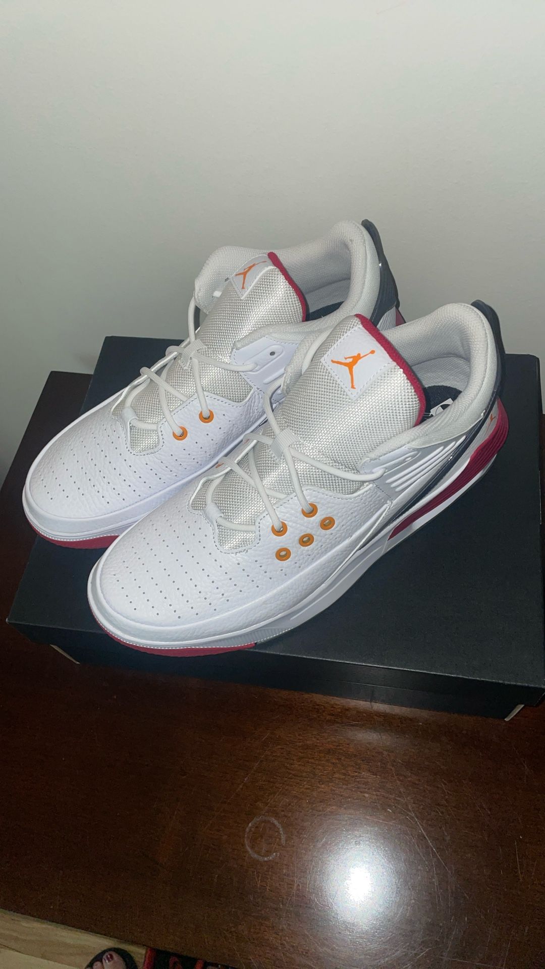 Nike Jordan Max Aura 5