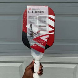Selkirk LUXX Control Air/ Invikta Pickleball Paddle