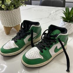 Jordan 1 Green Mids