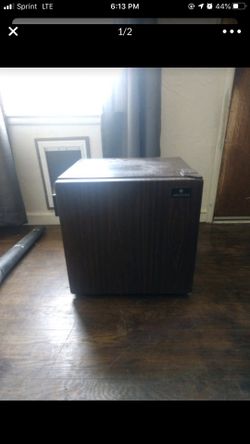 Mini fridge