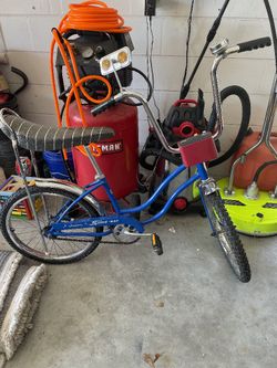 Vintage Antique Schwinn Sting Ray Bicycle