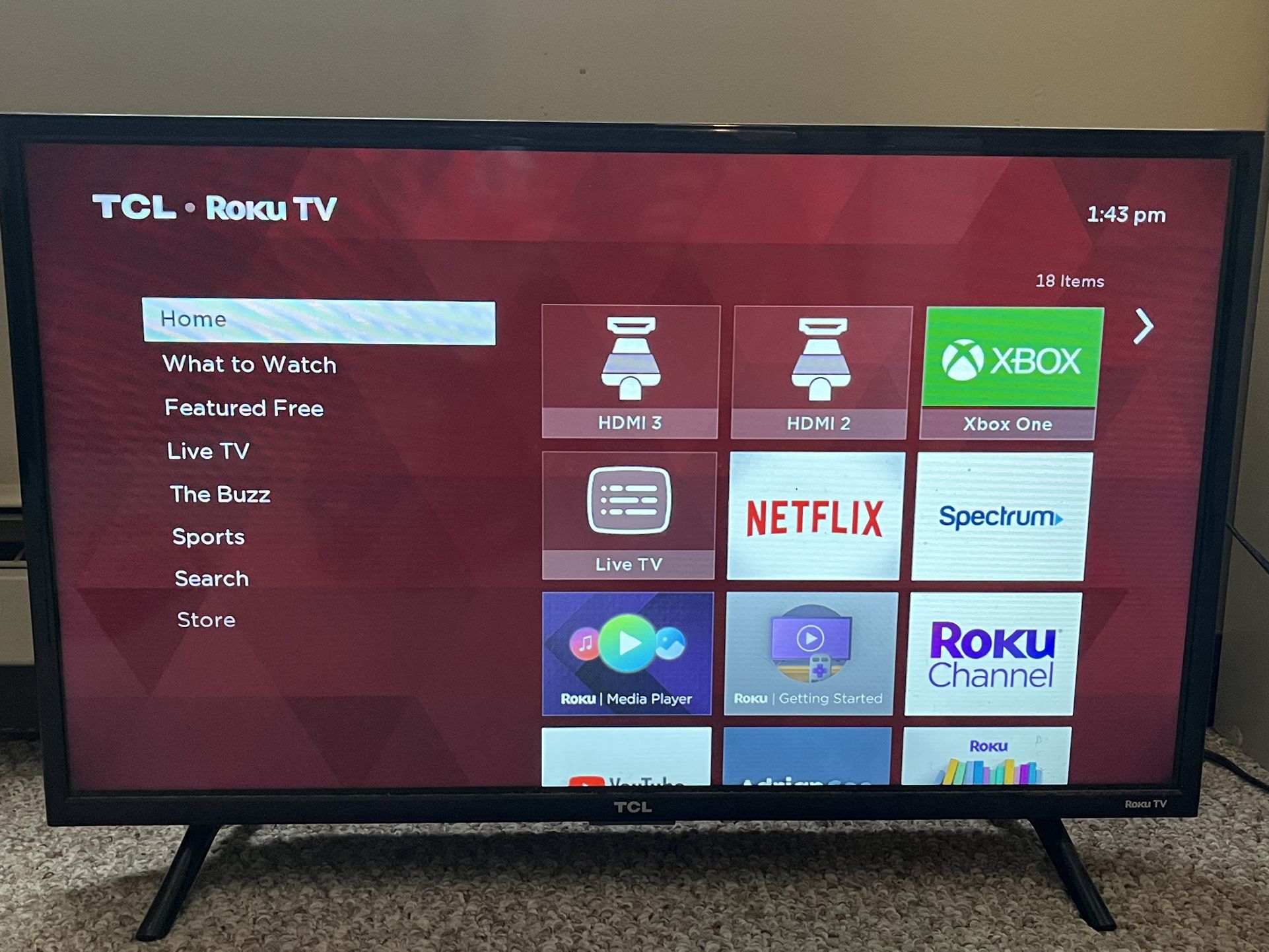 32” flatscreen TCL Roku Tv 