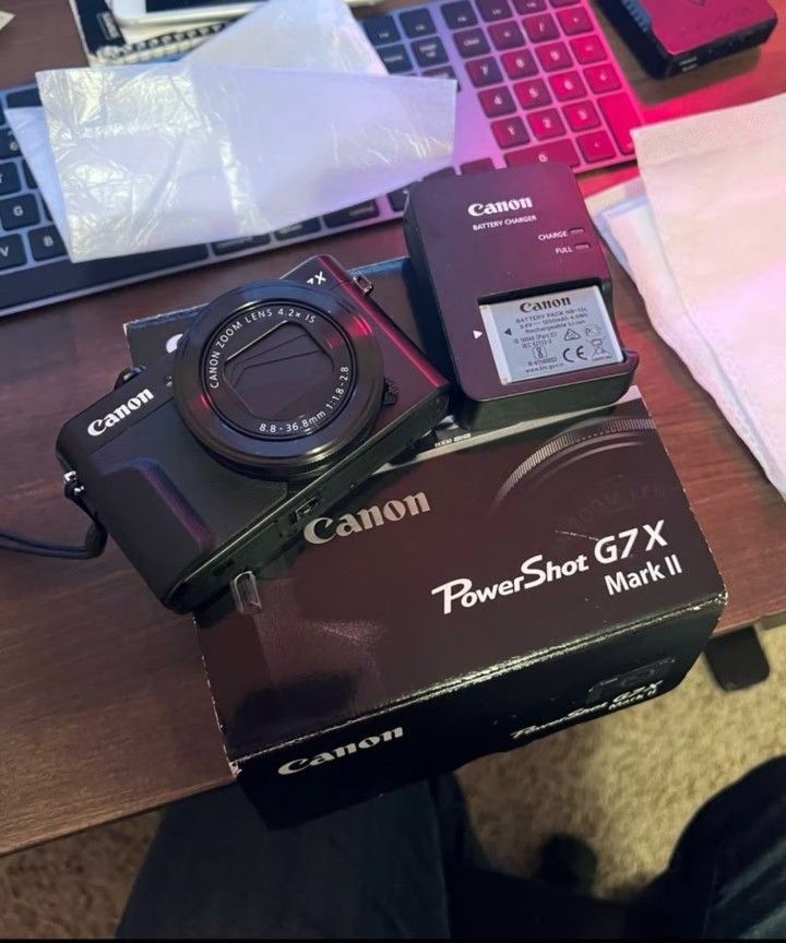 Canon PowerShot G7X Mark II