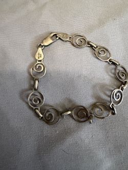 Six Star 925 silver swirl bracelet