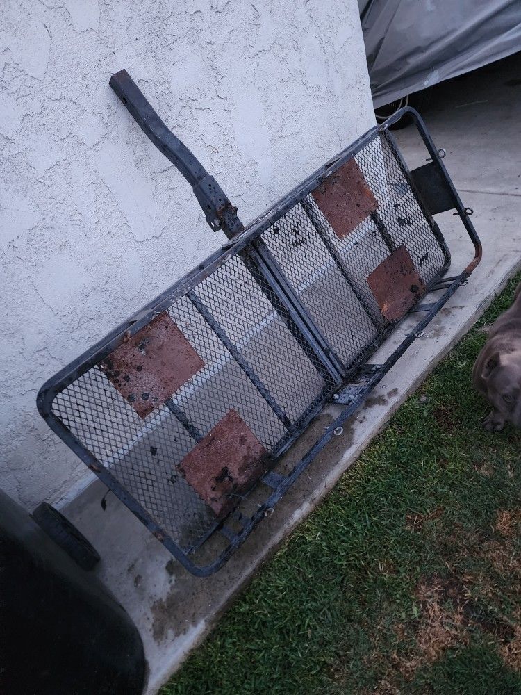 tow hitch carrier