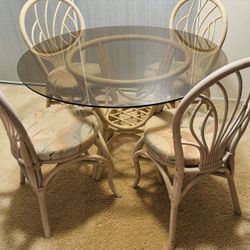 Dining Rooms Table And 4 Chairs Pick Up At West Hemet 