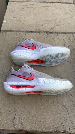 New Nike Gt cut 3 turbo platinum violet crimson basketball shoes Men’s 7.5, Women’s 9