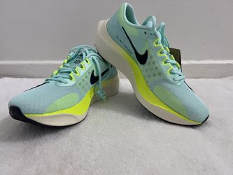 Nike Zoom Fly 5 Size 10.5 Mens