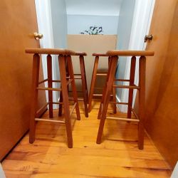 4 Wooden Bar Stools