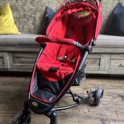 Guzzie + Gus Red Goose Stroller