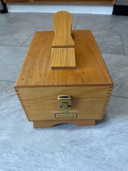 Vintage Griffin Shinemaster Shoe Shine Box Wood $40 OBO
