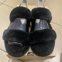 Uggs Size 6youth/ 8 Womens 