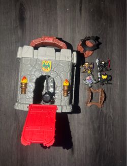 Fisher Price Great Adventures All In One Castle Take Along Playset 1998 Vintage