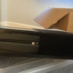 Xbox One 500gb No controller just power cord. Working