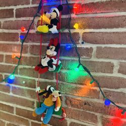 🎄 Vintage Disney Mickey & Friends Christmas Wall Hanging 🎄