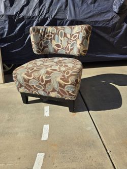 Accent chair