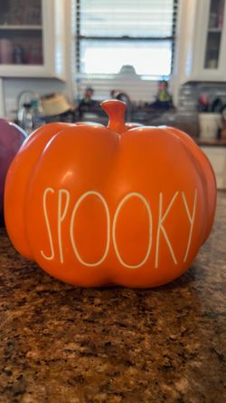 Rae Dunn Pumpkin