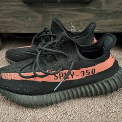 Men Yeezys 9.5