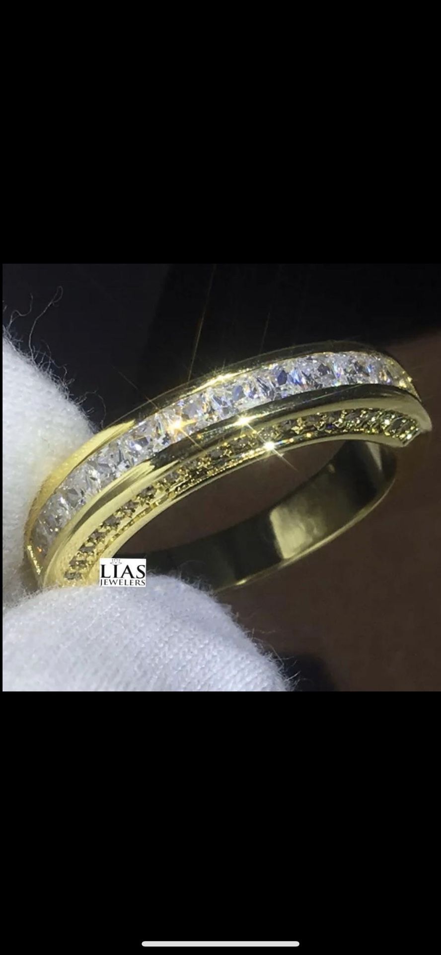 New 18k Yellow Gold Wedding Ring 