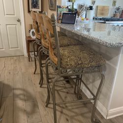 Counter Kitchen High Chairs 4 In Total Excellent Condition 