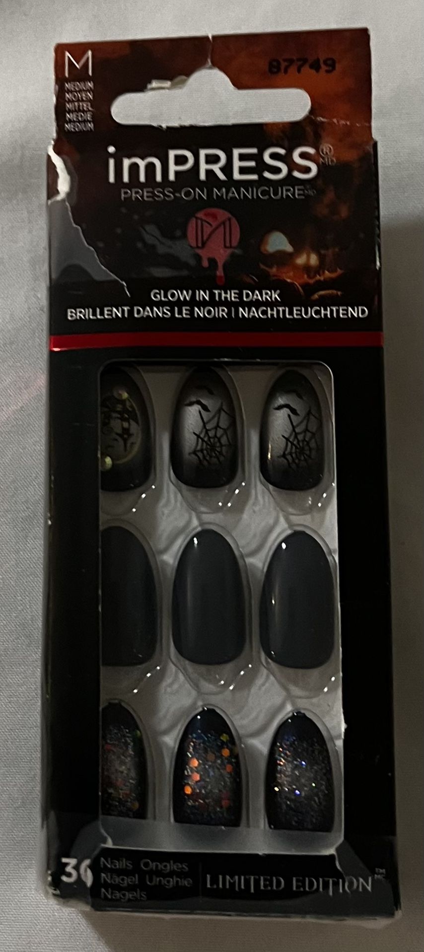 KISS imPRESS Limited Edition Halloween Press-On Nails, Glow-In-The-Dark, PureFit Technology, Witchful Thinking’, with Prep Pad, Mini File, Cuticle Sti