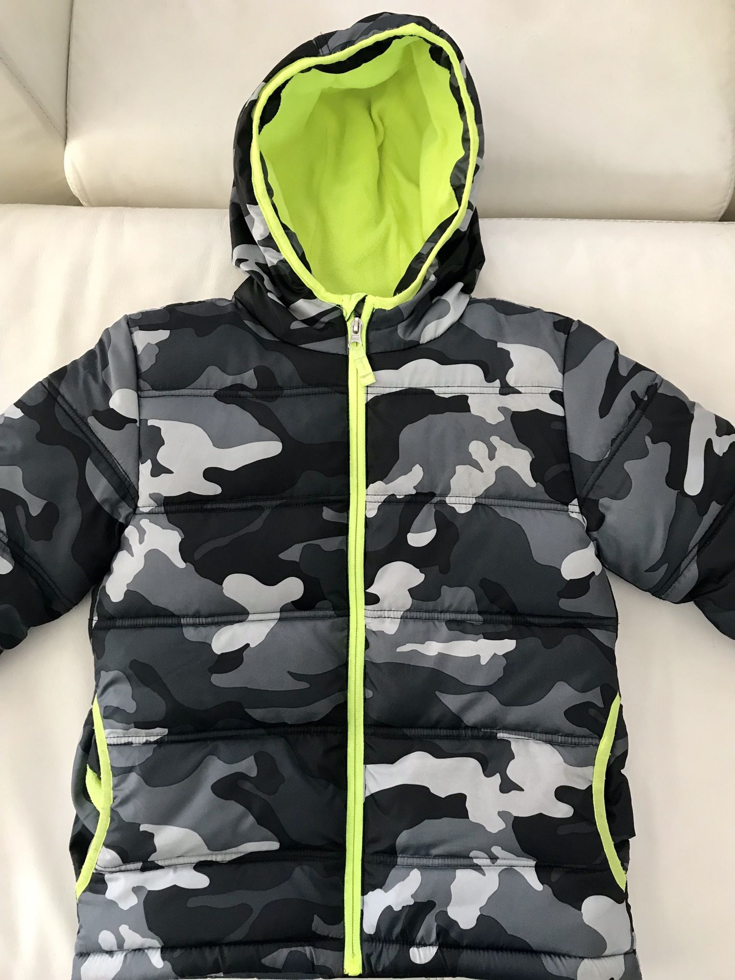 Boy winter Jacket Small 6/7