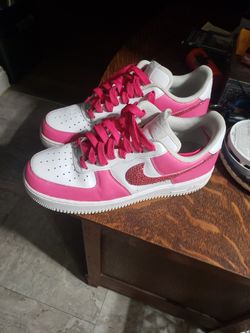 Nike Pink Shoes $40. Men's Size 10