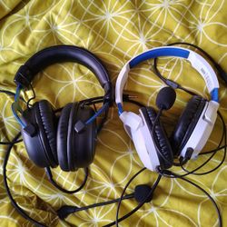 2 Wired Headsets Hyperx And Turtle Beach 