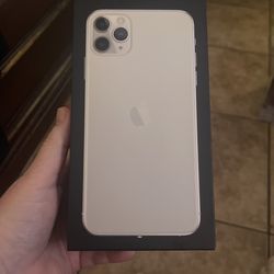 iPhone 11 box