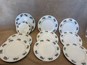 Christmas Holly Berry Ceramic Plate Set