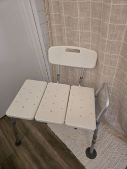 Lightly Used Shower Tub Bench / Transfer Bench – Excellent Condition