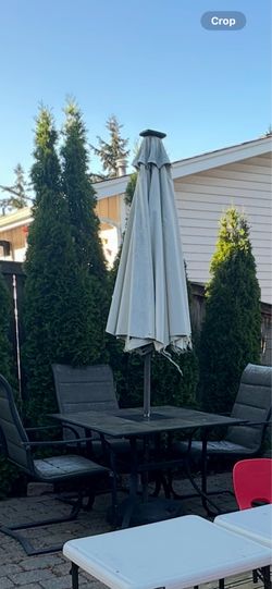 Free outdoor table and chairs