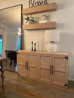 Brand New Buffet never used !!!