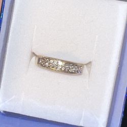 10 1/2ct Diamonds  Gold Ring Size 6 