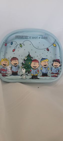 BRAND NEW SNOOPY COSMETIC CASE