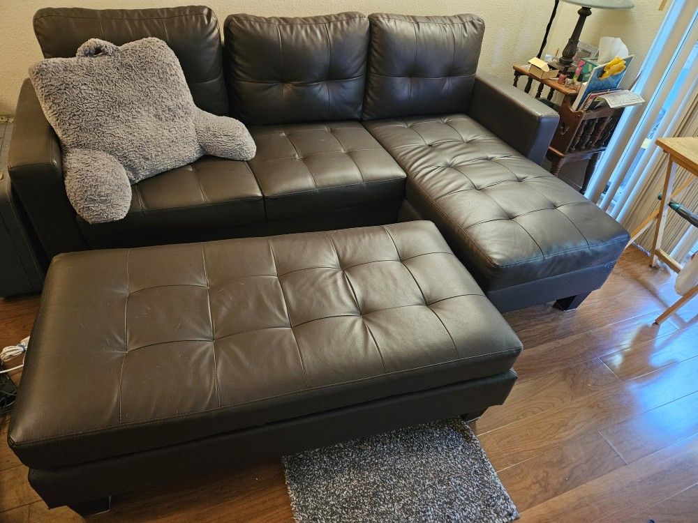 Sofa with Ottoman