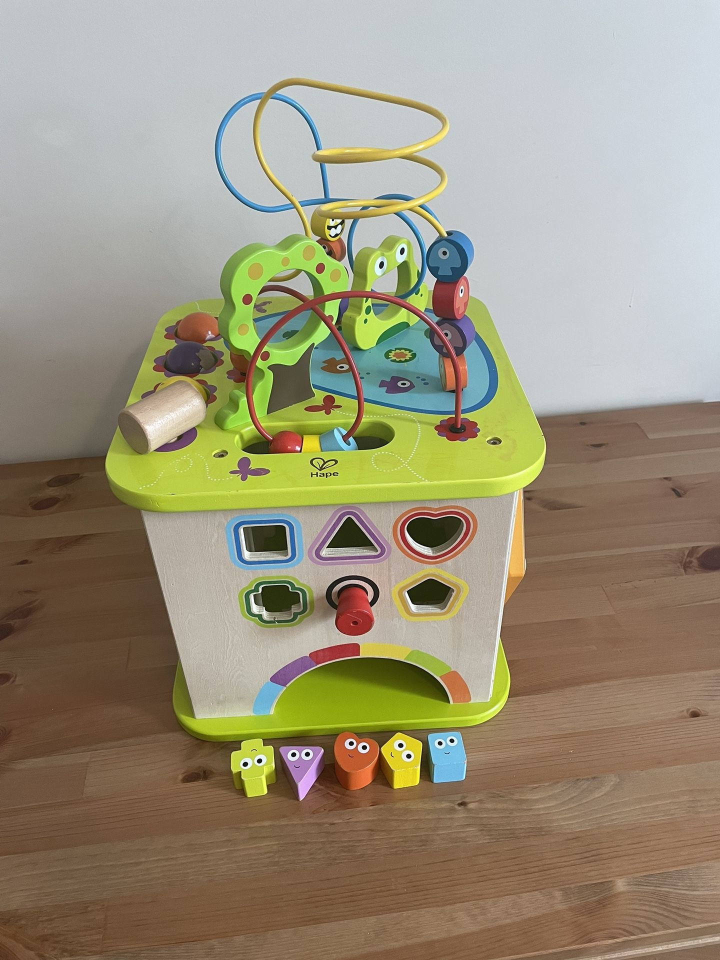 HAPE Multi-side Play Center