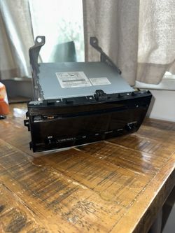 09 Prius Radio