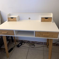 Computer Desk With Chair 