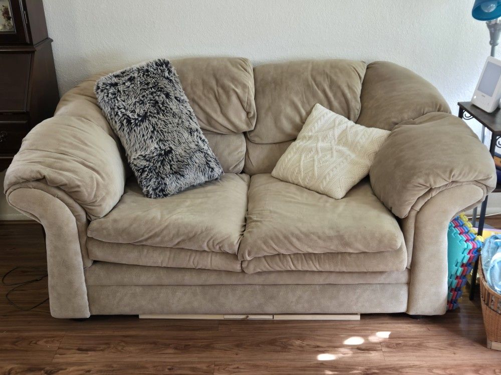 Loveseat Couch Sofa
