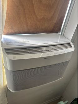 Frigidaire galley Window AC