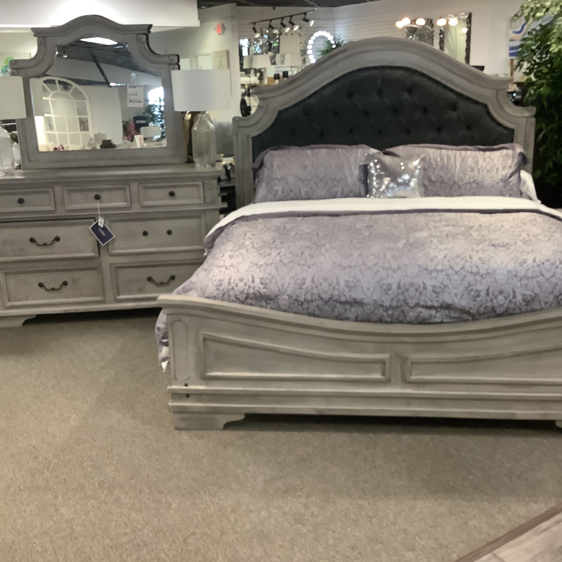 Six Piece Bedroom, Set King Or Queen