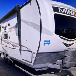 2022 ROCKWOOD MINI LITE 2109S