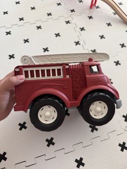 Green Toys fire dept - Fire Truck