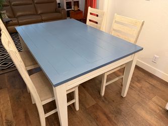 Kitchen Table Set w/6 Chairs