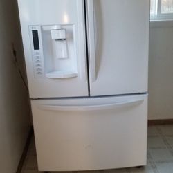 Refrigerator LG